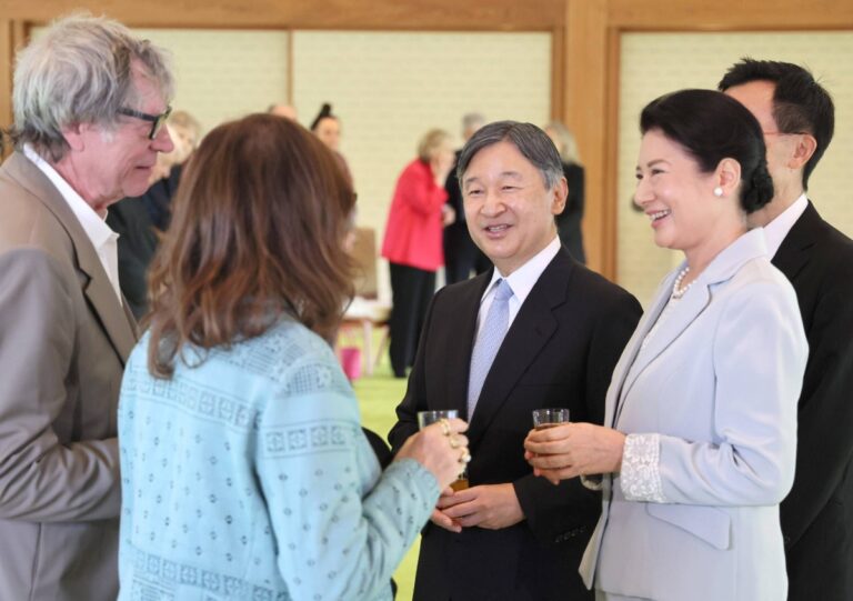Emperor and empress to attend Hanshin Quake Memorial on anniversary