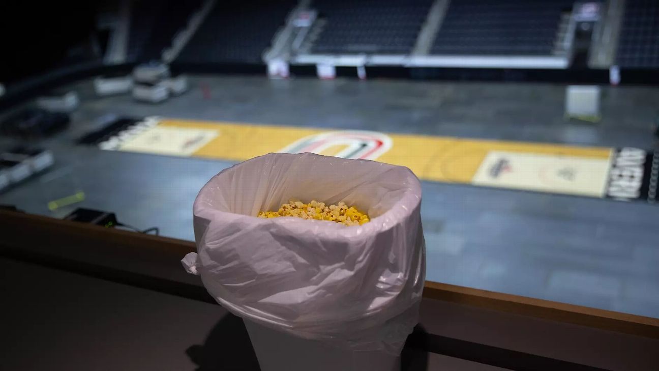 $5 for five gallons: Omaha basketball hosts ‘Bring Your Own Can’ promotion ahead of game