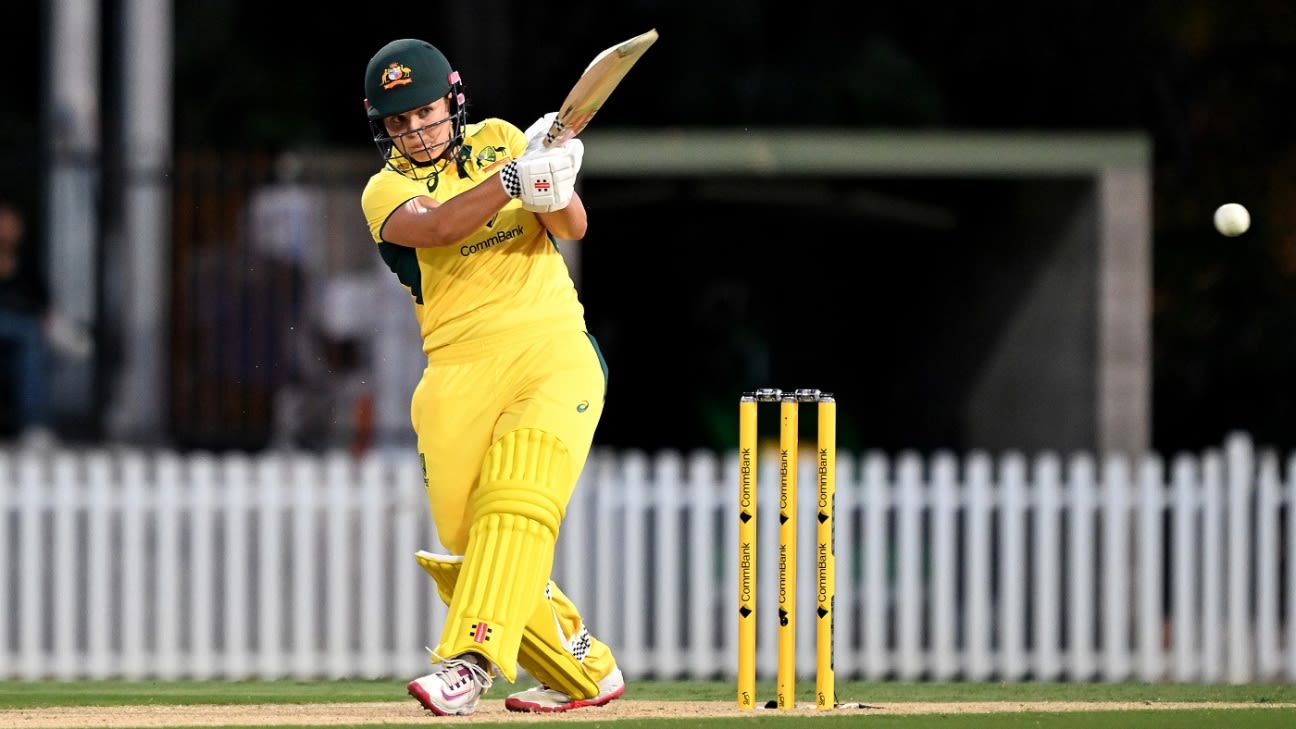 Healy, Gardner out amid injury drama; England bowl at the SCG