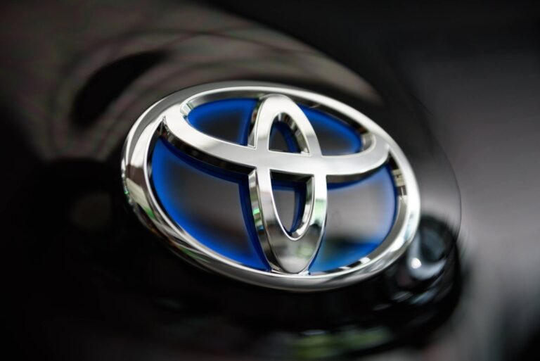 Japan's FSA to issue business improvement order to Toyota dealer