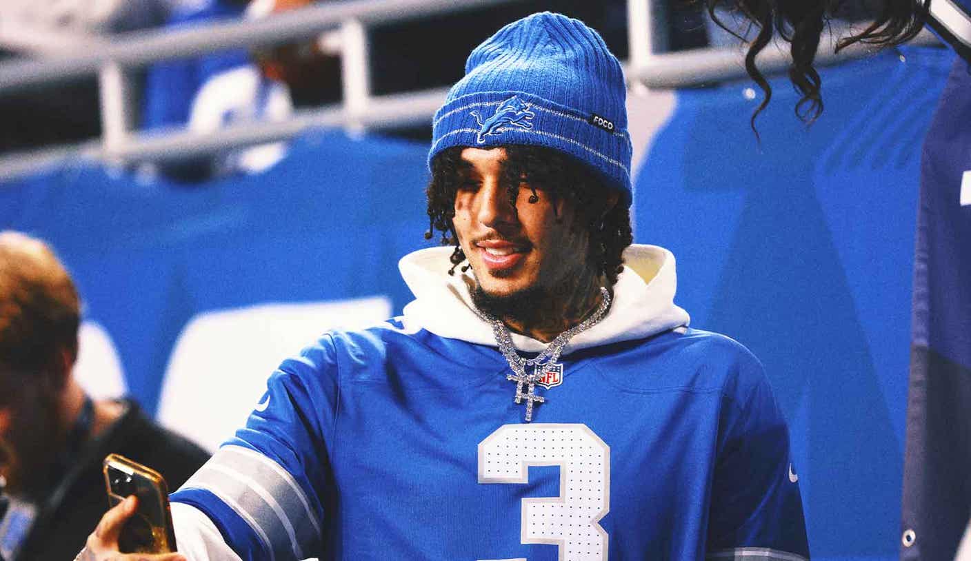 LiAngelo Ball performs 'Tweaker' right before Lions-Commanders gets wild