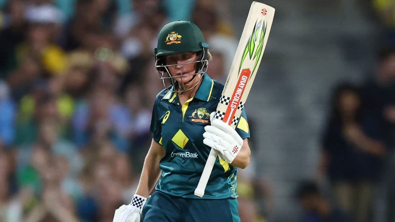 Mooney calls for Australia to put on a show in Ashes Test