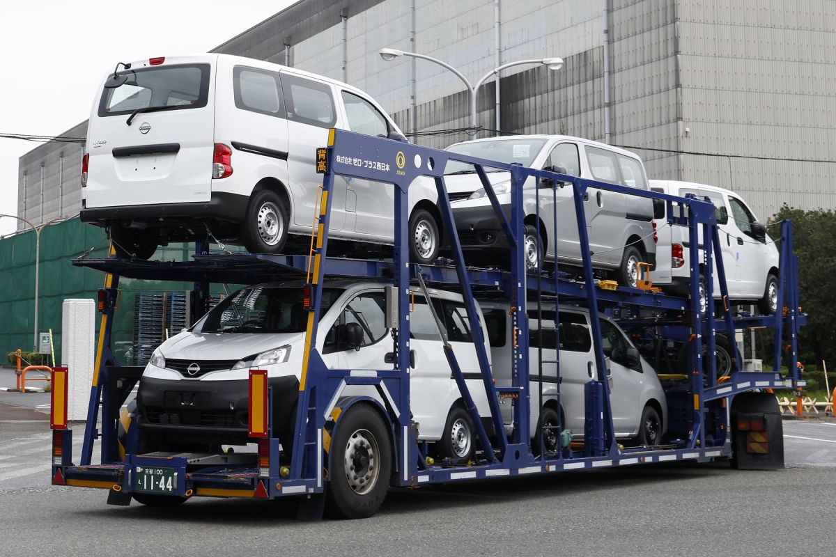 Nissan to end production of compact van as Honda rescue looms