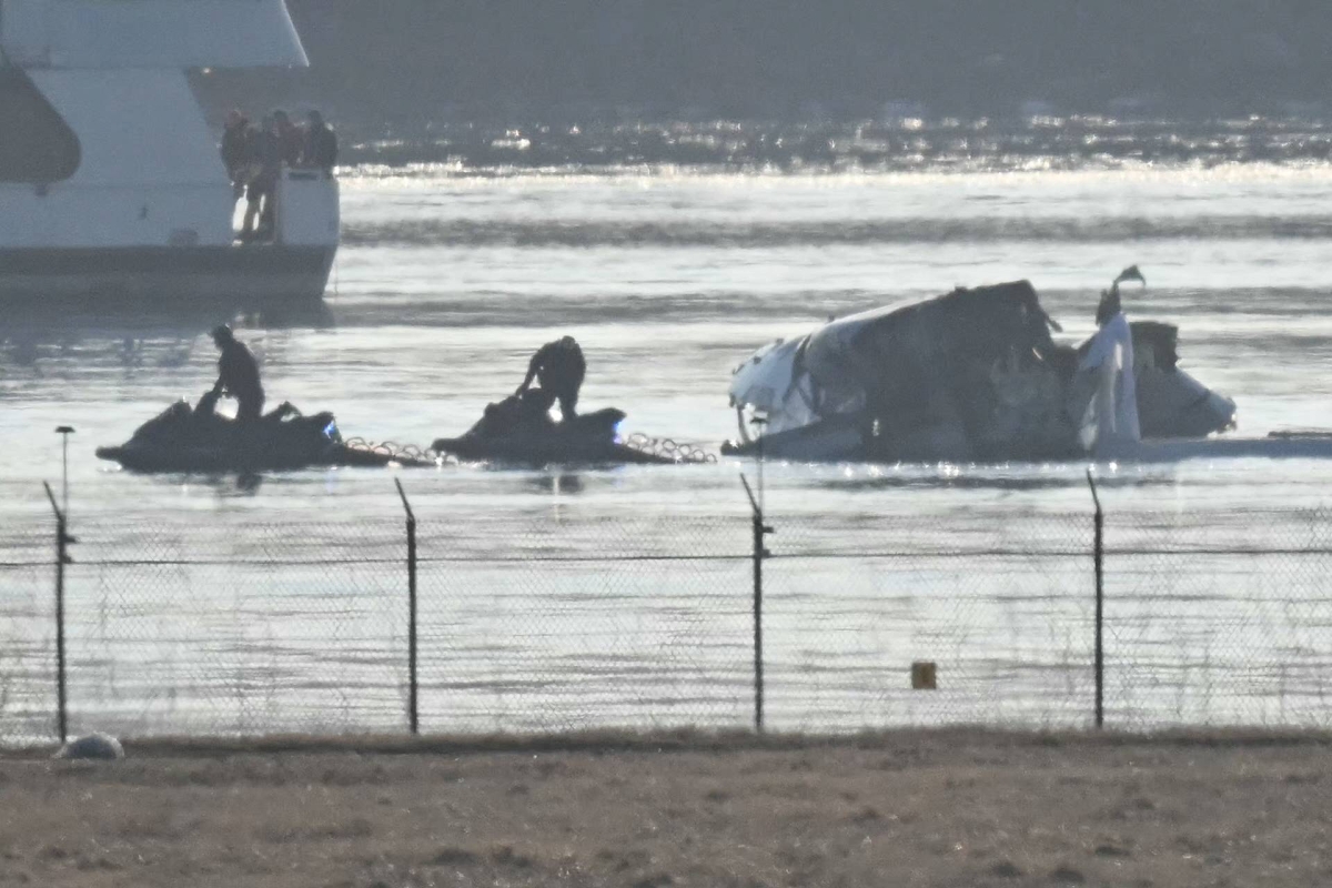 No survivors from jet and helicopter collision in Washington, officials say