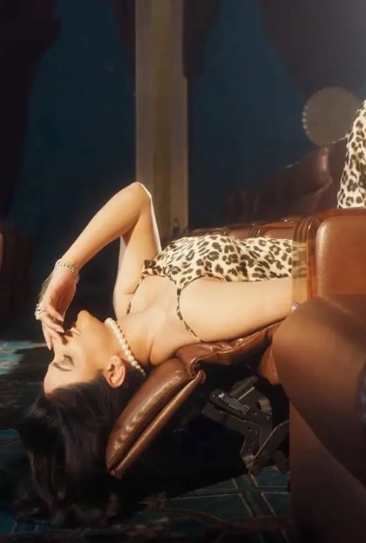 Saba Qamar Comes Under Fire For Flaunting Her Bold Look In Viral Photoshoot