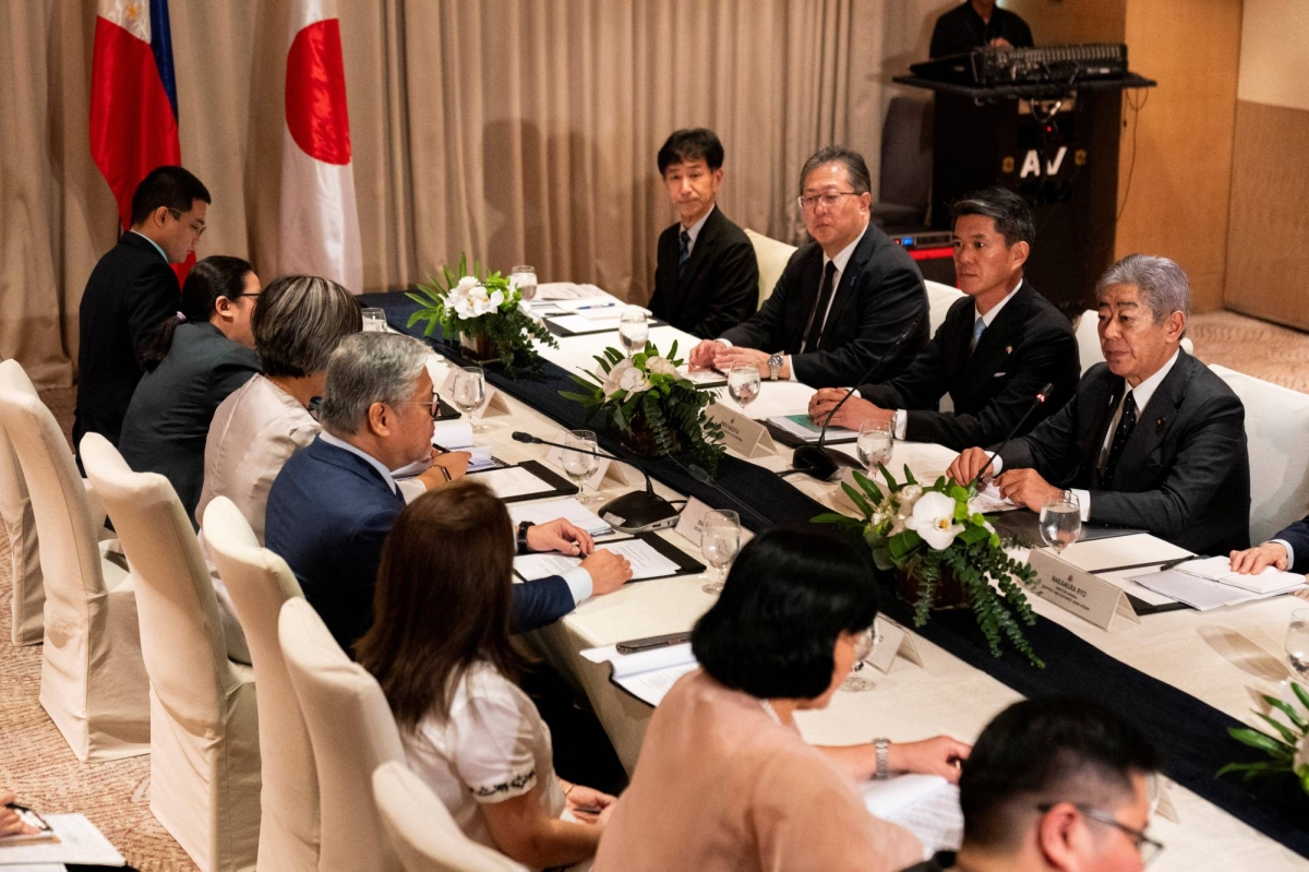 Trump concerns top agenda as Japanese and Philippine foreign ministers meet