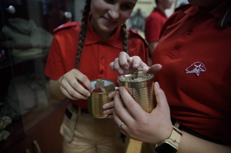 Berets, boots and flags: Russia teaches young children to revere army