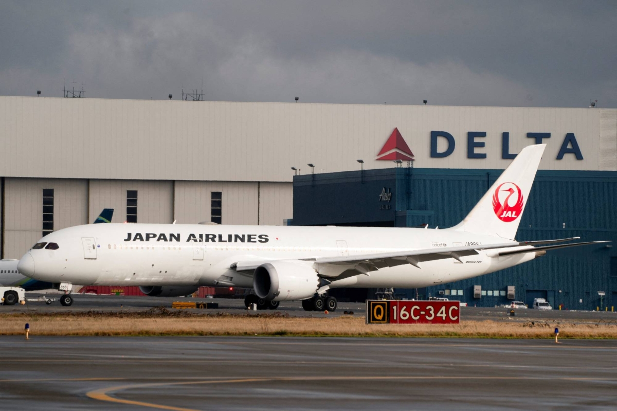 Japan Airlines jet wing strikes Delta plane on ground in Seattle