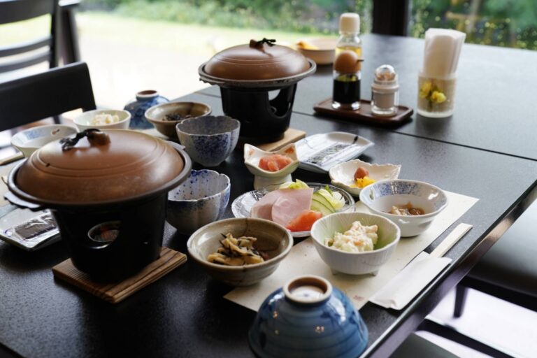 Japan to ease foreign worker rules for hotel restaurants