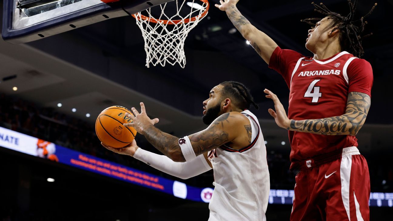 No. 1 Auburn fights off Arkansas to avoid upset