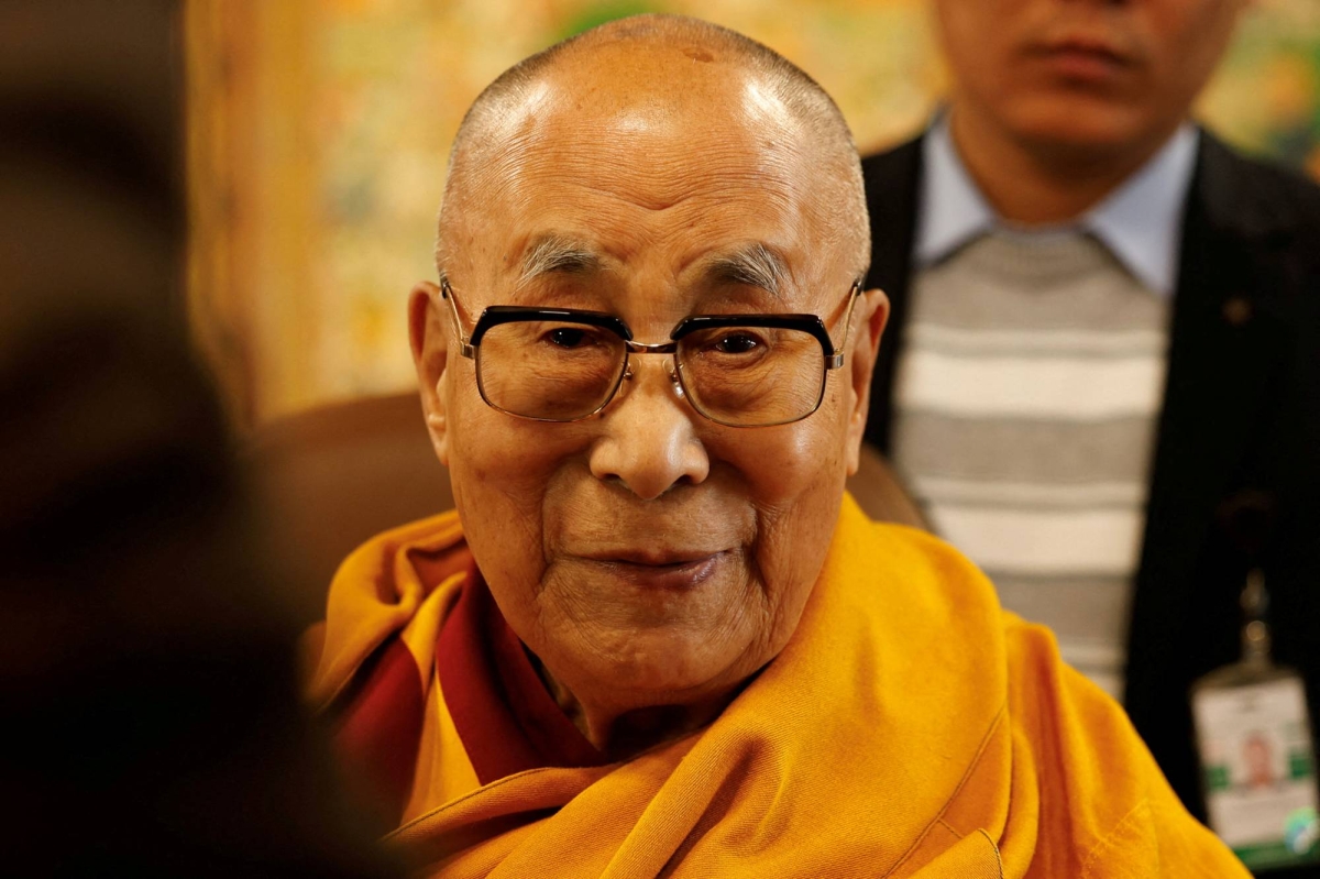 Dalai Lama says his successor to be born outside China