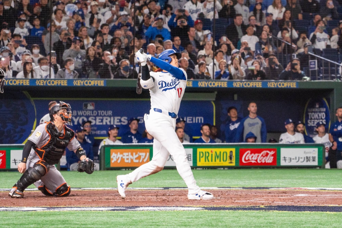Ohtani puts on a show as Dodgers power past Giants in Tokyo
