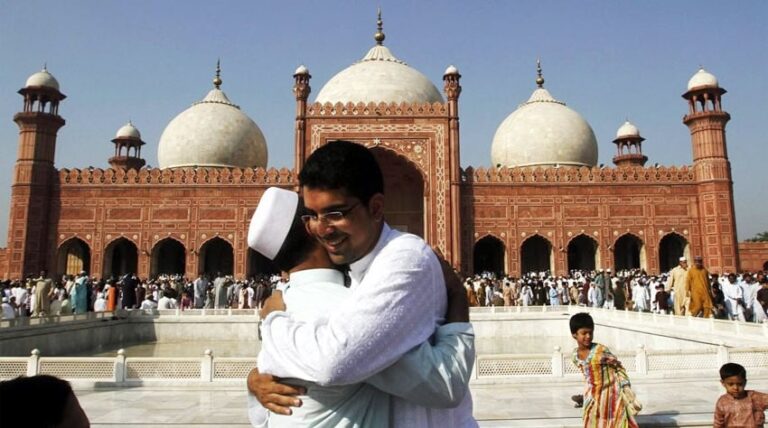 Pakistan Celebrates Eidul Fitr With Religious Zeal And Fervor