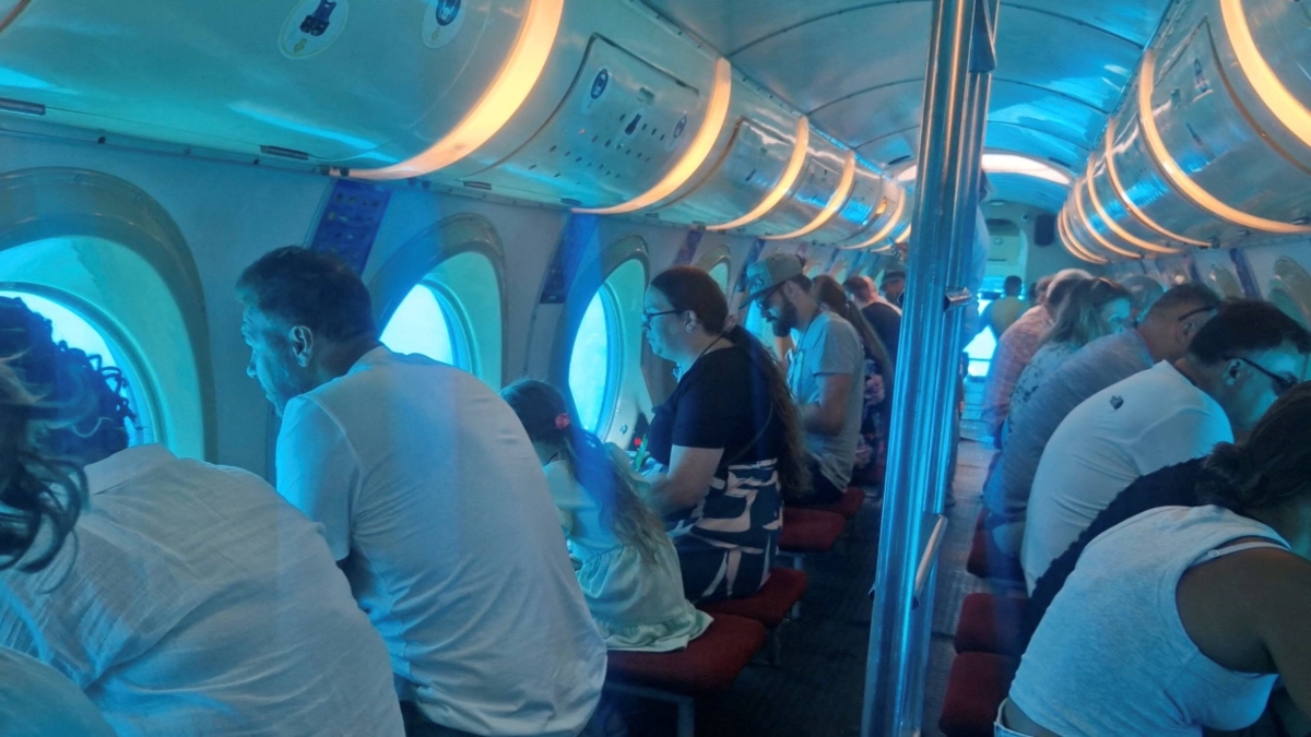 Tourist submarine sinks in Red Sea of Egypt, leaving 6 people dead