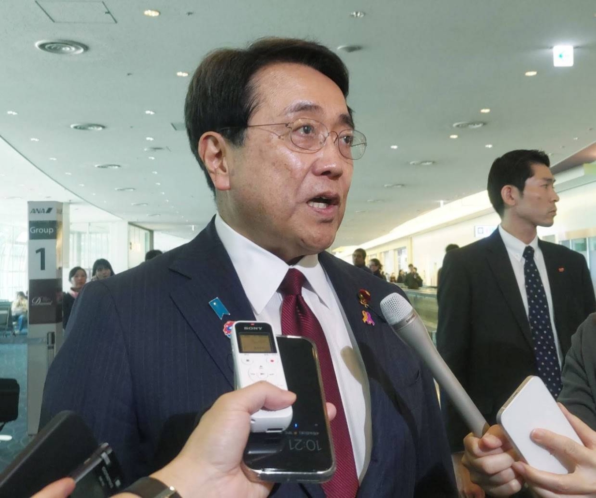 Akazawa, Japan’s tariff czar, jets to Washington for Mission Impossible 