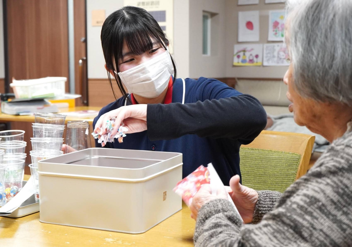 Caregiver apprenticeship for high school students expanding in Aichi