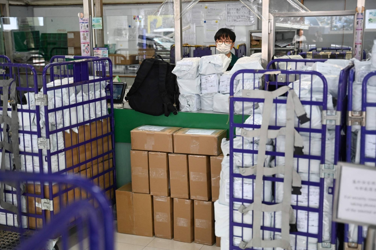 Hong Kong postal service halts U.S. parcels over tariff ‘bullying'