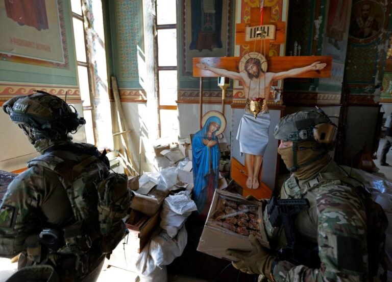 Kremlin declares unilateral Easter ceasefire in Ukraine