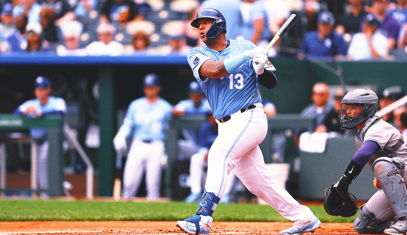 Last Night in Baseball: Salvador Perez's 4 doubleheader doubles