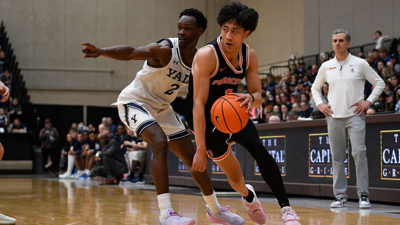 Reigning champ Gators land ex-Princeton star Lee