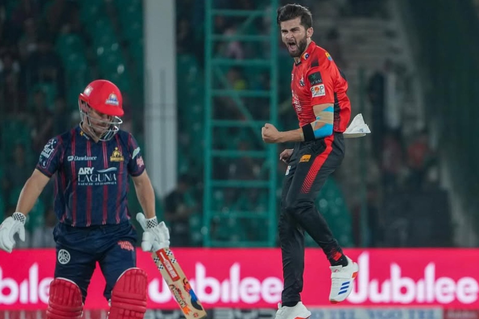 Shaheen sets first-over record as Qalandars end Kings’ winning streak | The Express Tribune