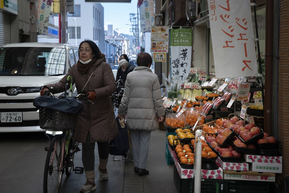 Survey forecasts 12% rise in inflation in Japan over coming year