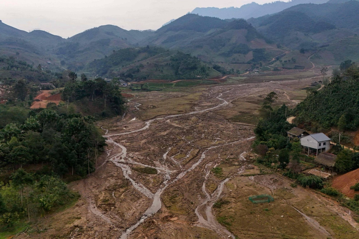 Vietnam village starts over with climate defenses after landslide