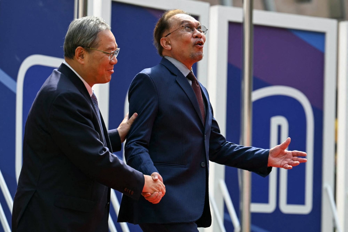 ASEAN seeks stronger ties with China, Gulf states amid Trump tariff threat
