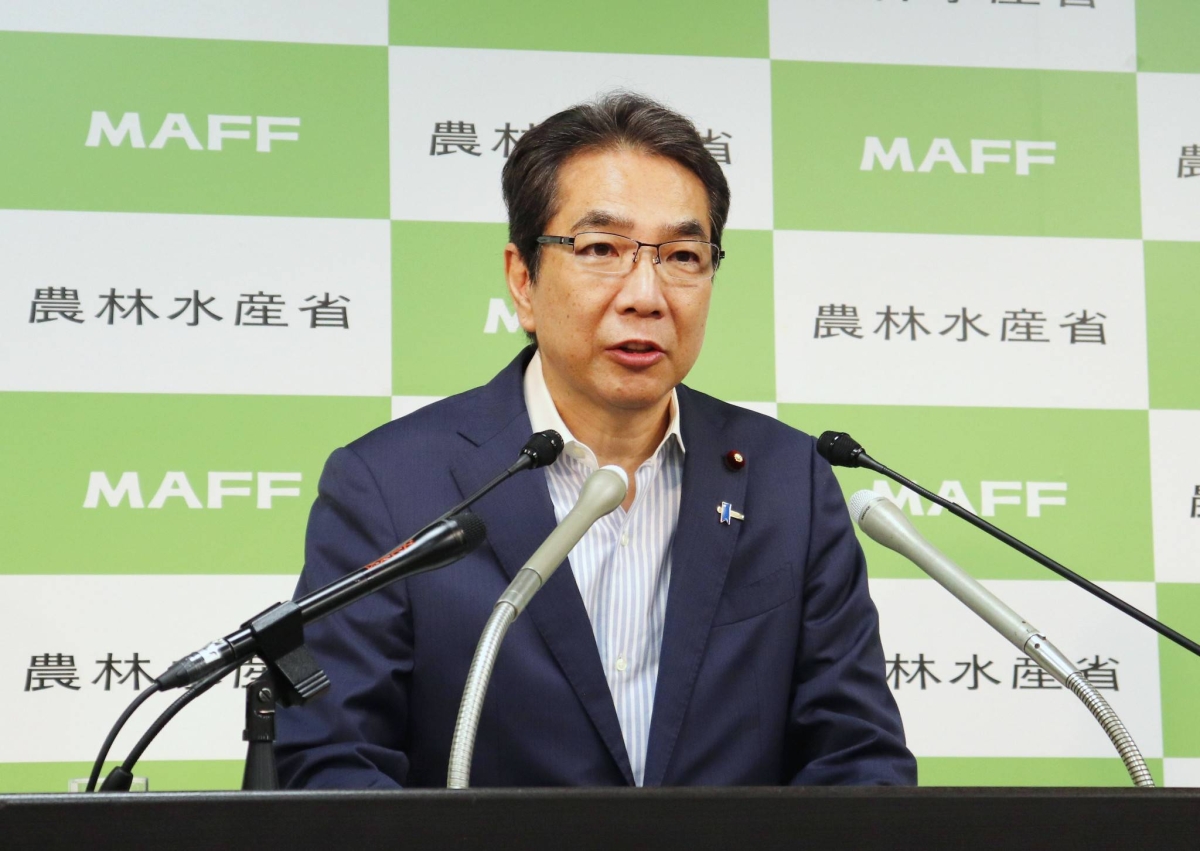 Amid rice shortage, farm minister comes under fire for saying he gets plenty