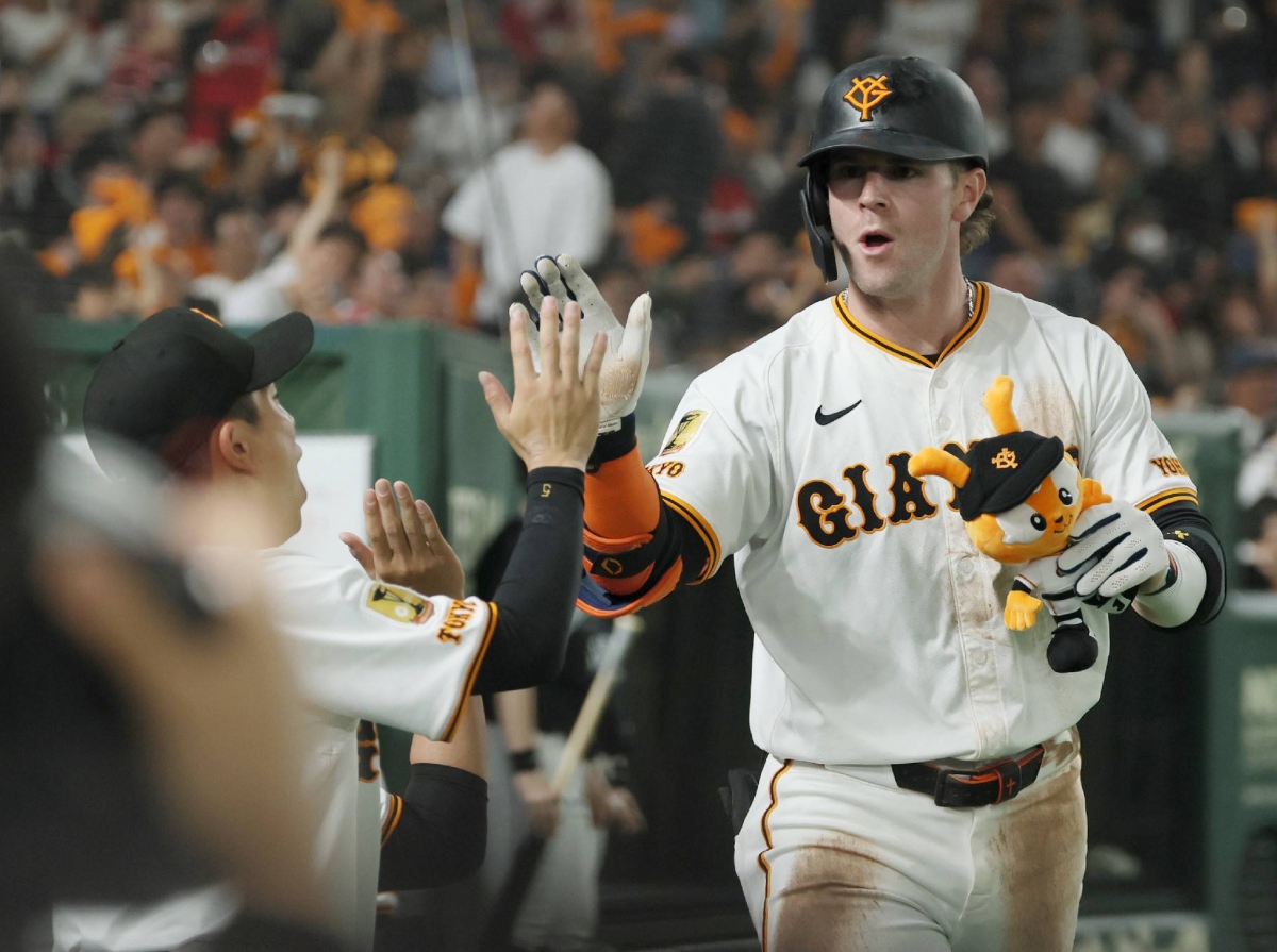Giants' Trey Cabbage not weighed down by pressure to replace Kazuma Okamoto