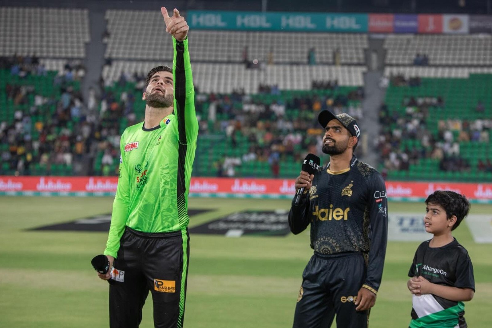 HBL PSL X: Zalmi to bowl first in 13-over playoff decider against Qalandars | The Express Tribune