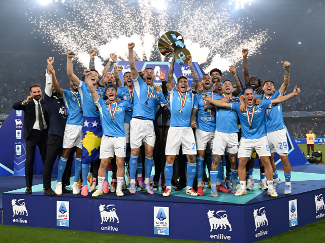 Napoli win Serie A title: Antonio Conte makes history, plus Scott McTominay, Romelu Lukaku | The Express Tribune