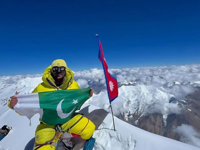 Sajid Sadpara climbs world’s 7th highest peak without oxygen | The Express Tribune
