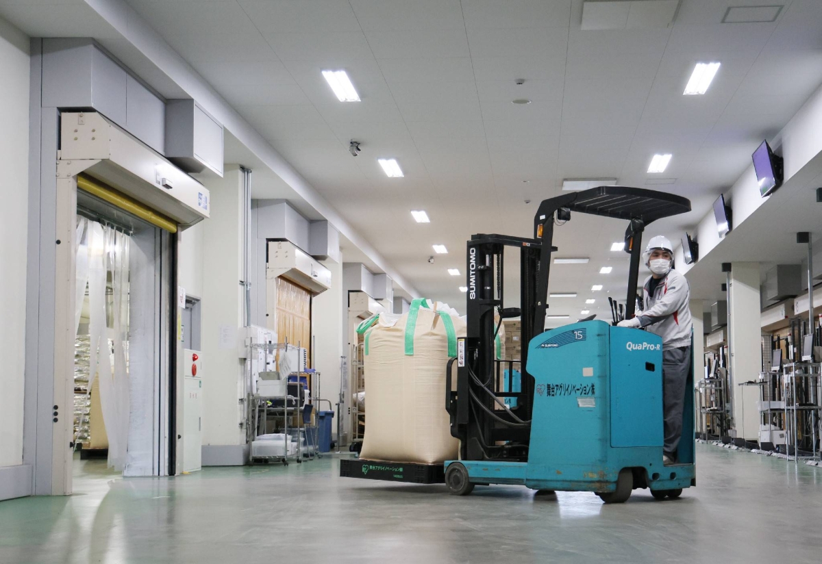 Some retailers hesitant to buy stockpiled rice on quality concerns