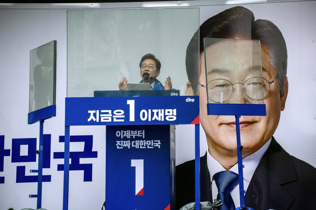 South Korea's Lee pledges to restore hotline with North Korea
