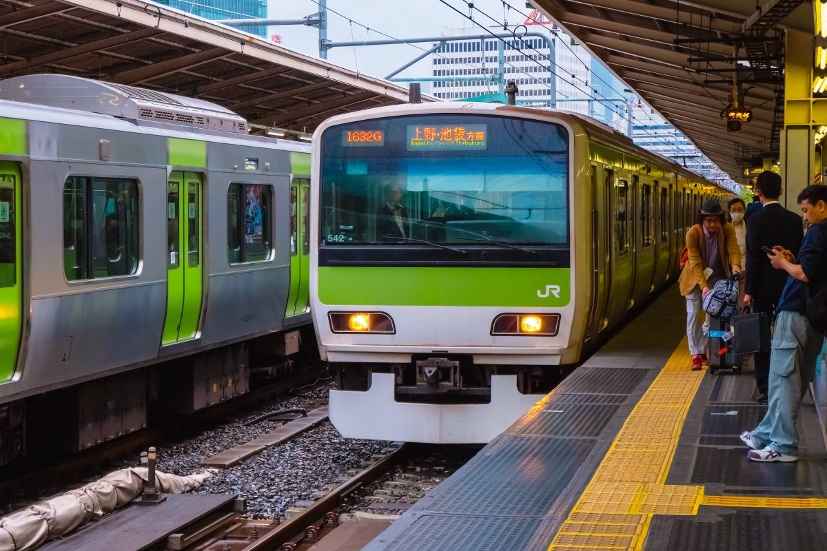 Tokyo's Yamanote Line resumes suspended train operations
