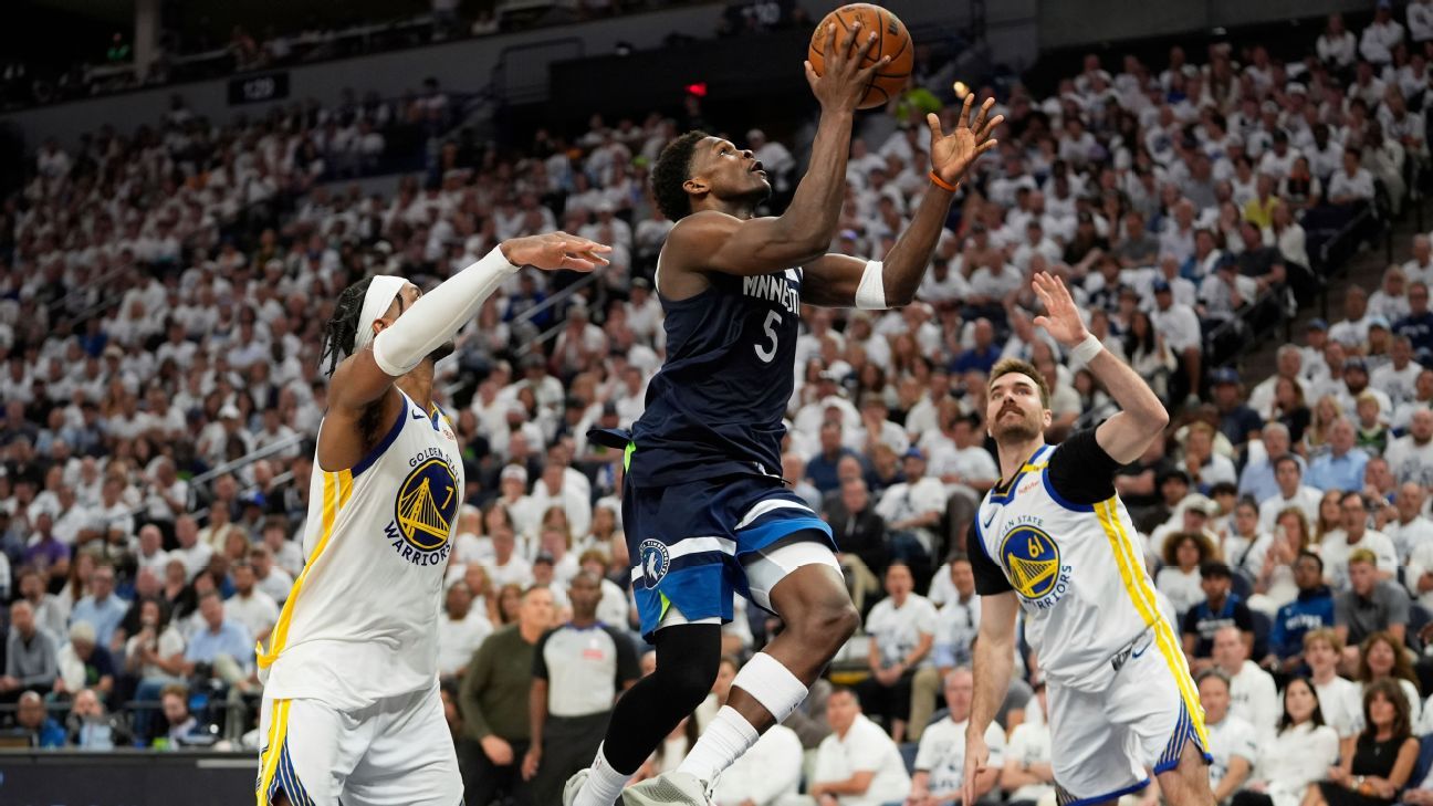 Wolves close out Warriors for 2nd straight WCF