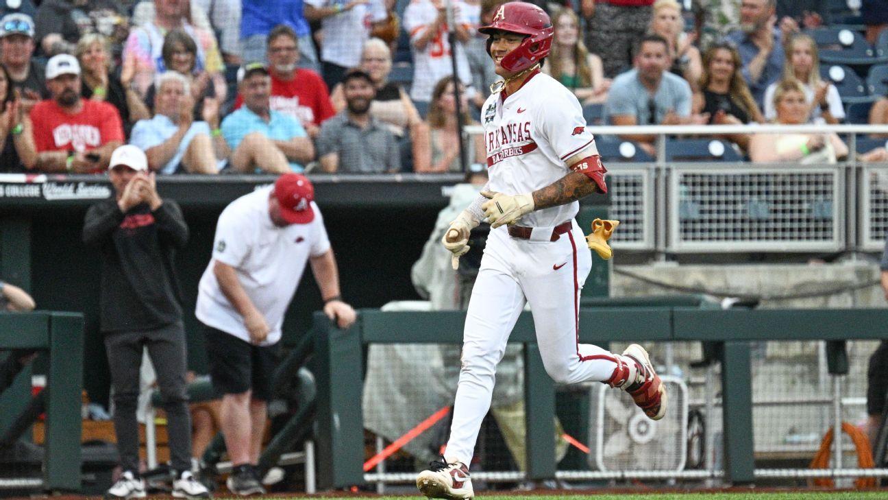 Arkansas ousts UCLA at MCWS behind Aloy, Root