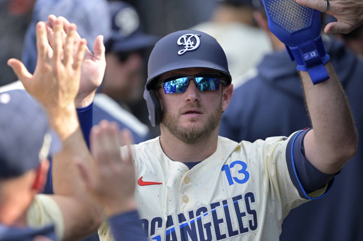 Dodgers rack up 21 hits and five homers in 18-2 beatdown of Yankees