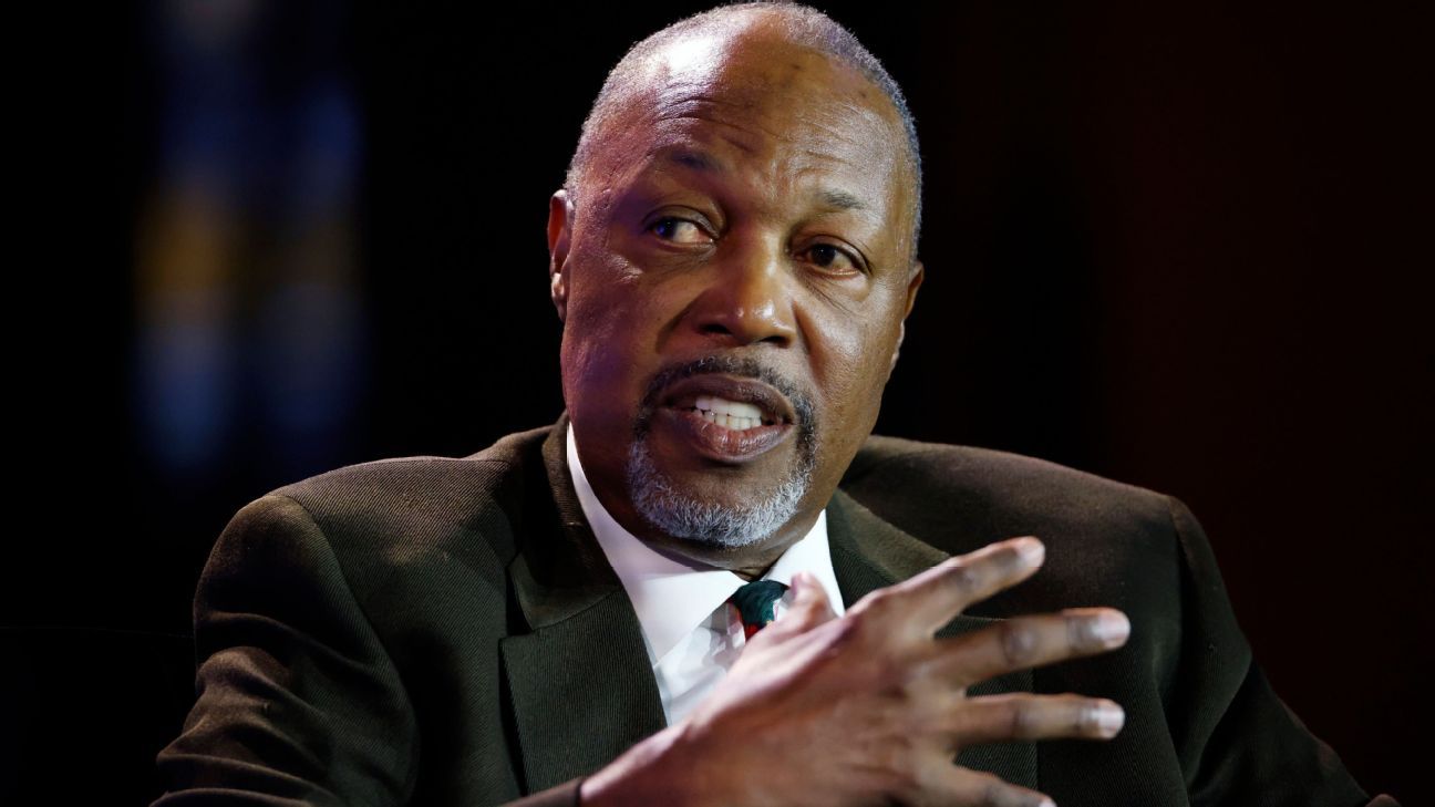 Greenwood, UCLA star and No. 2 pick, dies at 68