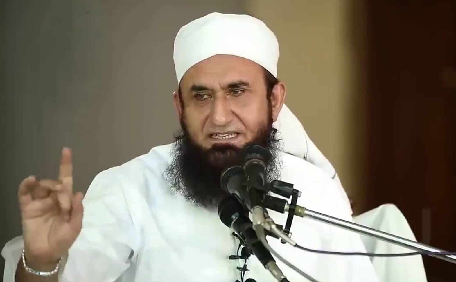 Maulana Tariq Jamil breaks silence on reports of speech ban