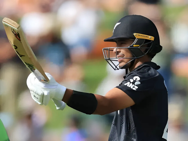Muhammad Abbas, Pakistani-origin cricketer, gets central contract by New Zealand for 2025-26 | The Express Tribune