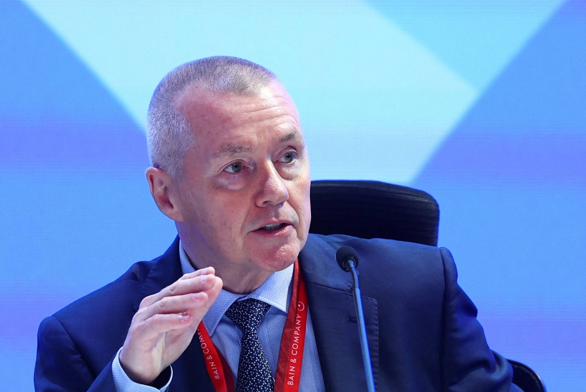 Trade barriers and plane delivery delays challenge global airline growth
