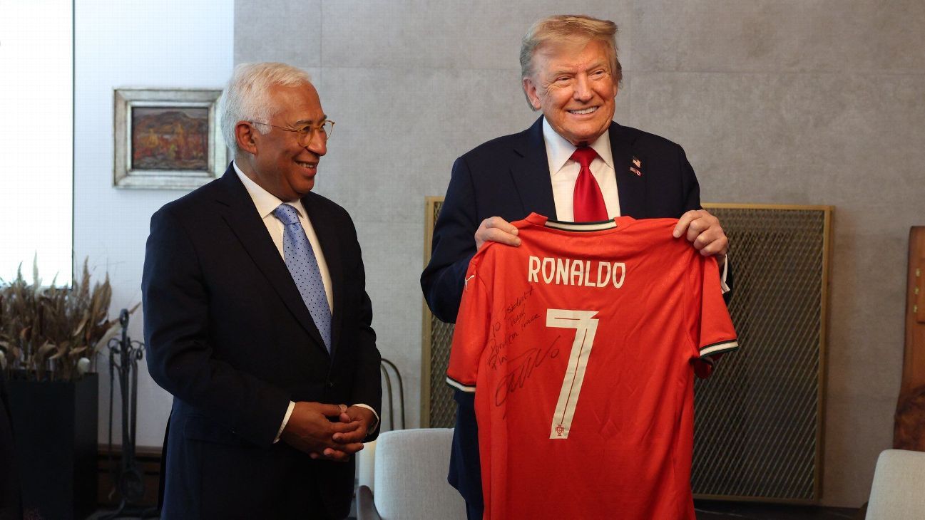 Trump gifted signed Ronaldo Portugal shirt