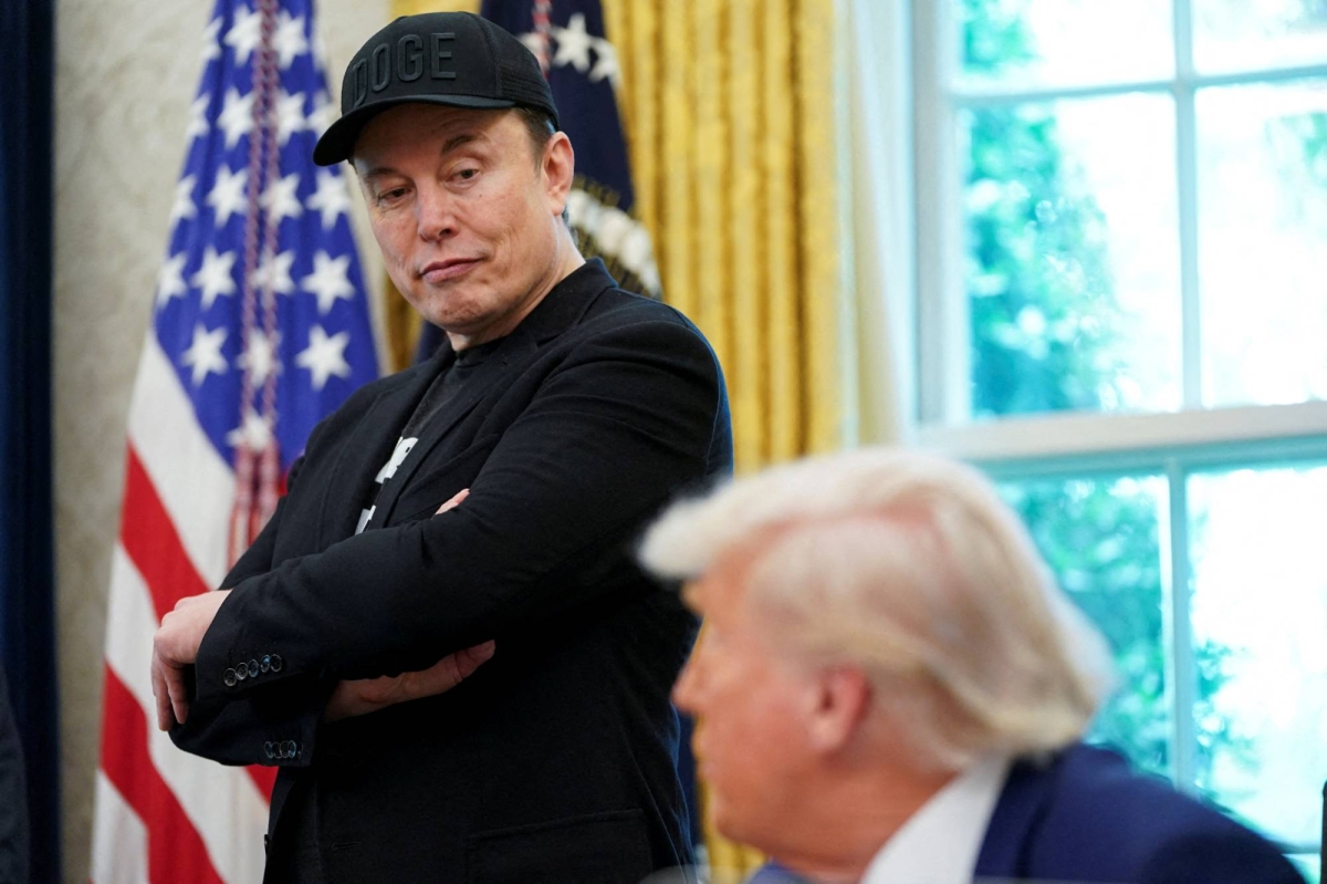 Trump threatens Musk's government deals as their feud explodes over tax-cut bill