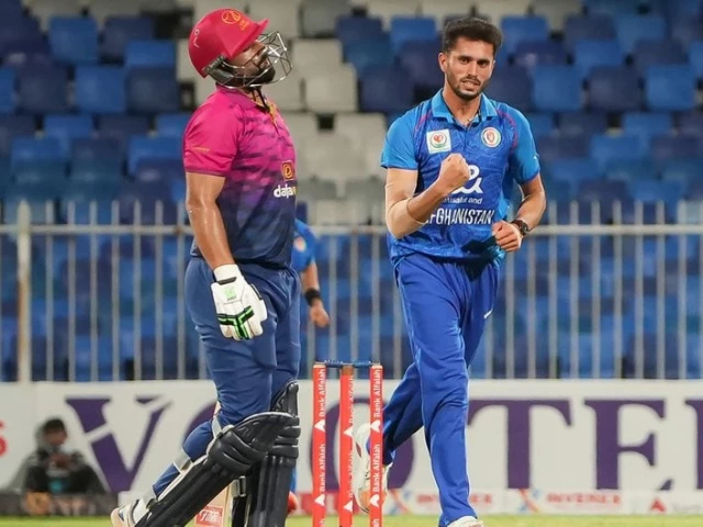 Depleted Afghanistan edge UAE in a last-over thriller | The Express Tribune