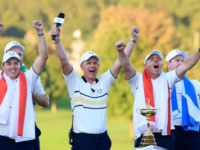 Europe win emotional Ryder Cup triumph after US fightback | The Express Tribune