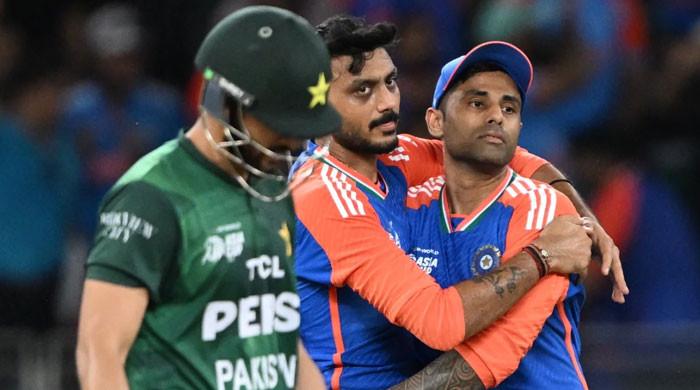 Frustration boils over as Pakistan fans slam batting collapse against India