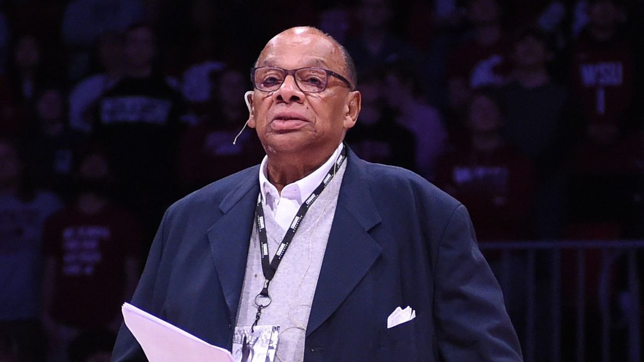Hall of Fame basketball coach Raveling dies at 88