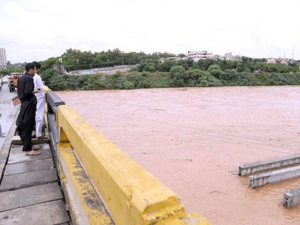 Nullah Lai Overflows After Heavy Rains Evacuation Ordered In Twin Cities
